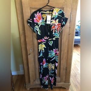 Zara floral print jumpsuit NWT